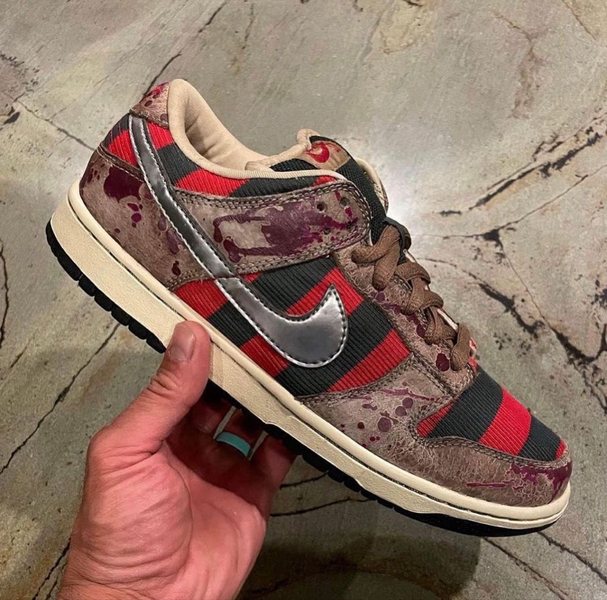 Nike Sb Dunk Low Freddy Krueger photo review