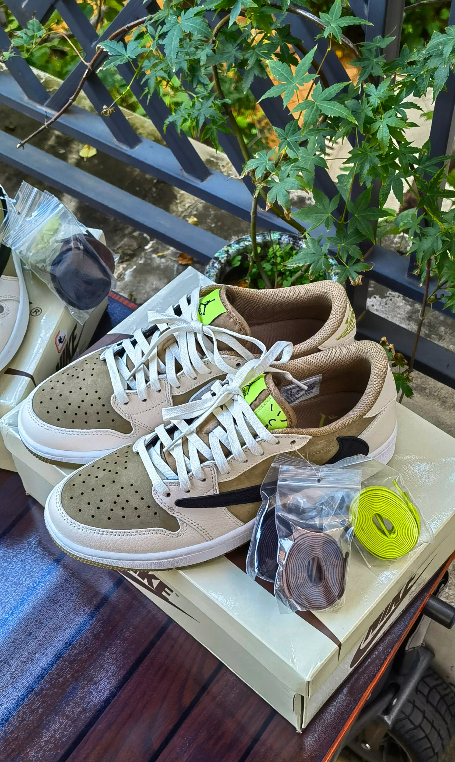 Travis Scott X Air Jordan 1 Low Golf “Olive” photo review