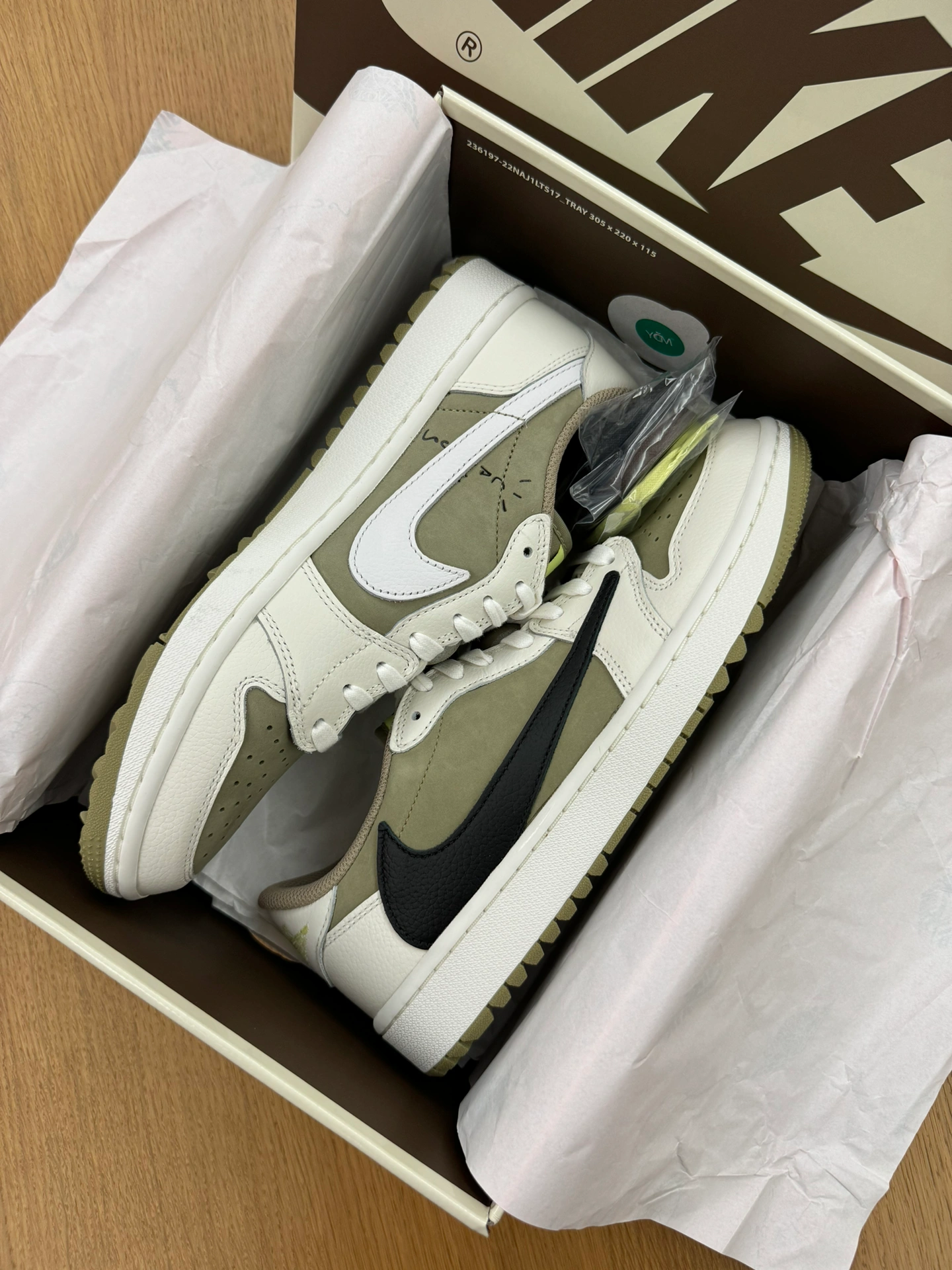 Travis Scott X Air Jordan 1 Low Golf “Olive” photo review