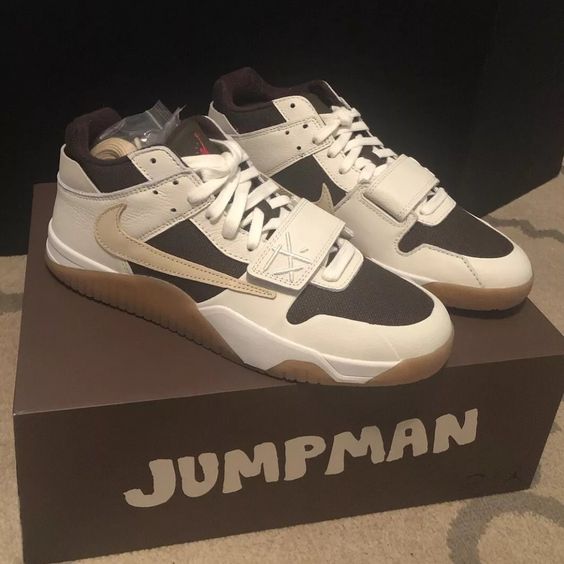 Travis Scott x Jordan Jumpman Jack Sail photo review