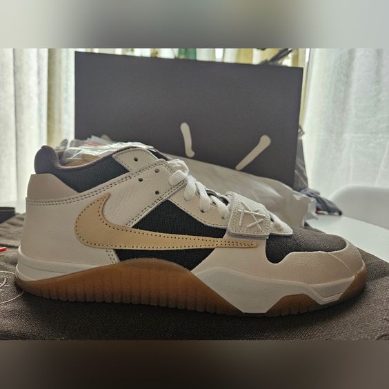 Travis Scott x Jordan Jumpman Jack Sail photo review