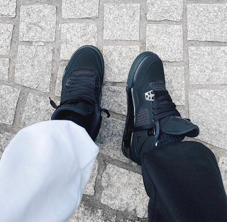 Jordan 4 Retro Black Cat photo review