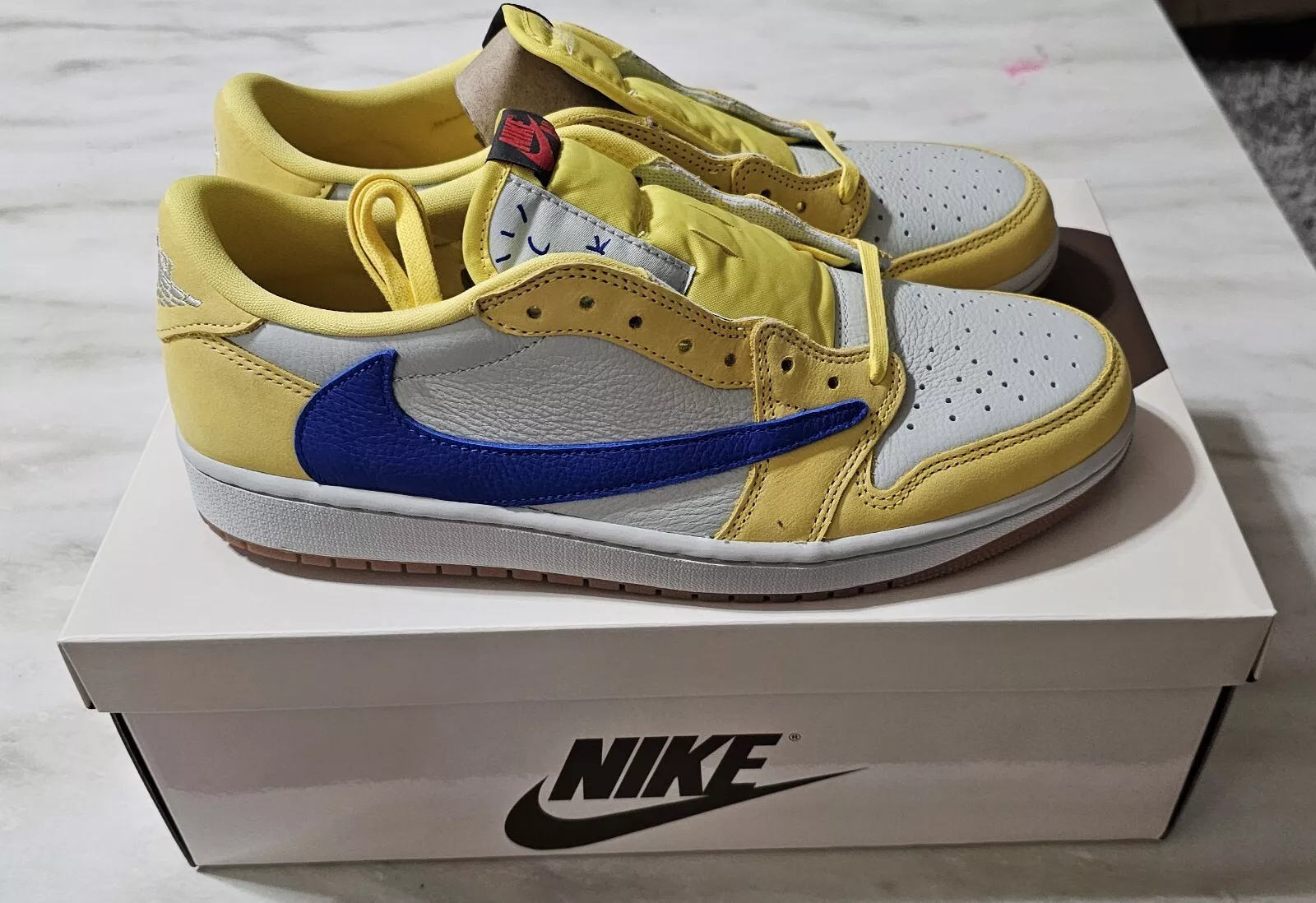 Travis Scott X Air Jordan 1 Low OG ”Canary“ photo review