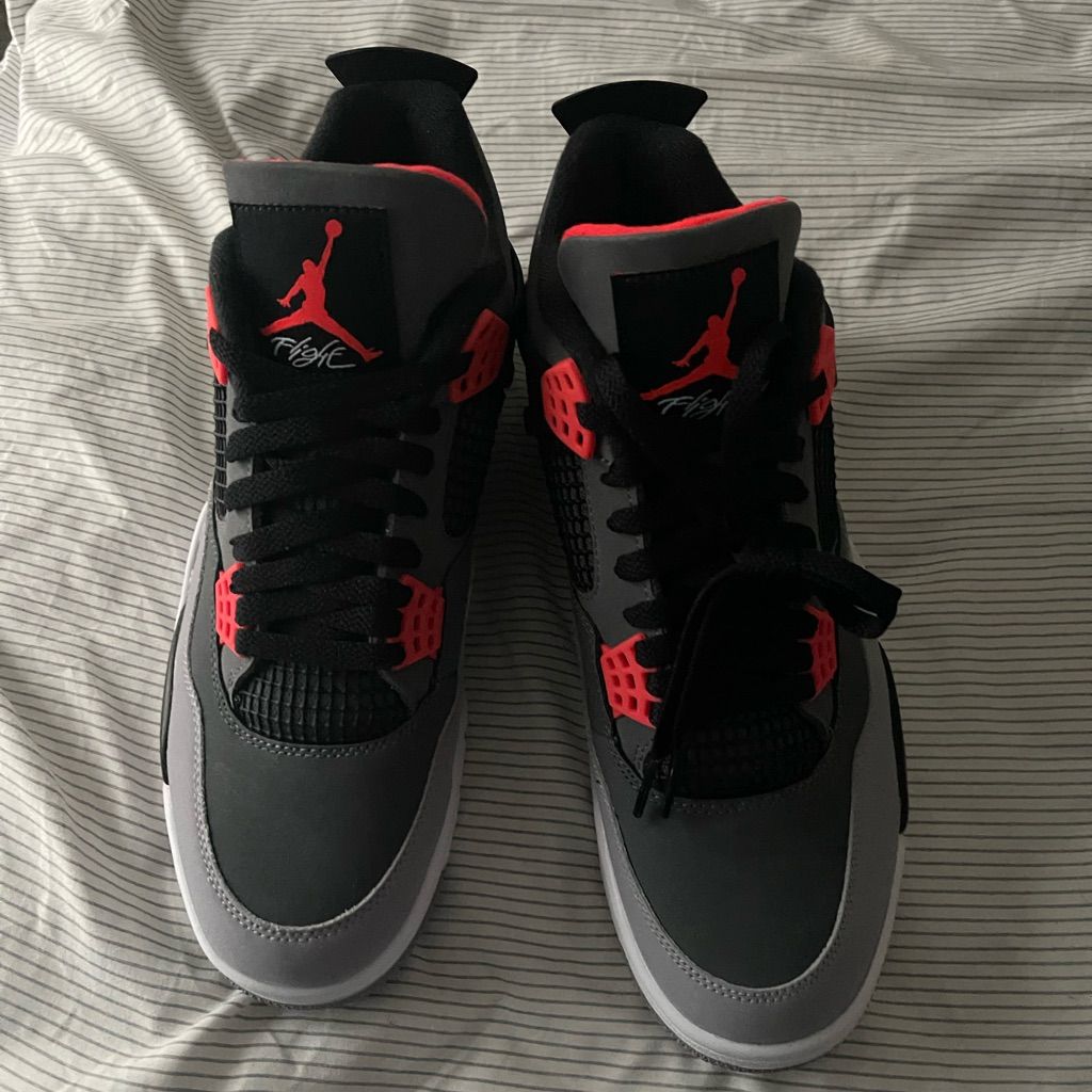 Jordan 4 Retro Infrared photo review