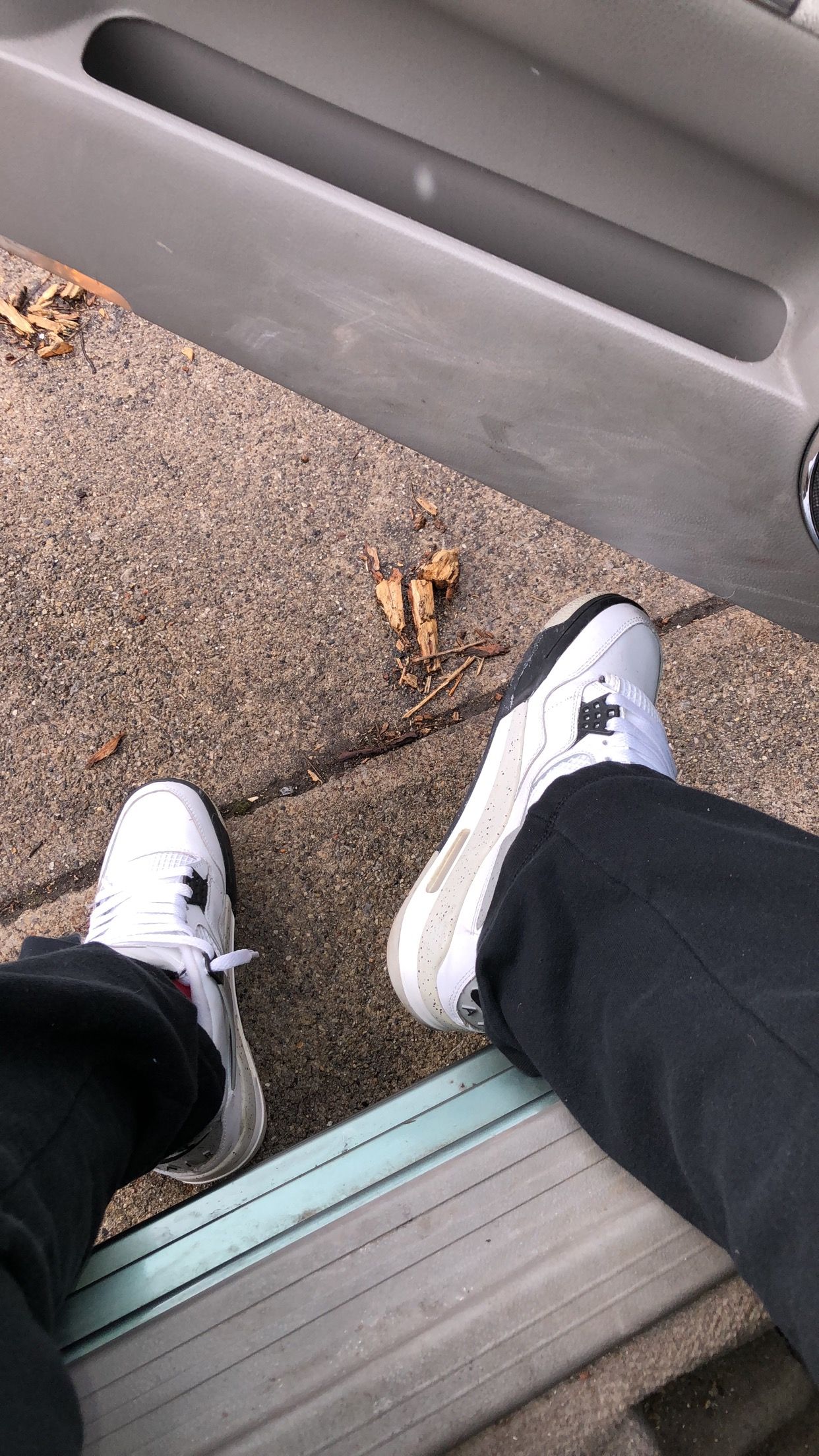 Jordan 4 Retro White Cement photo review