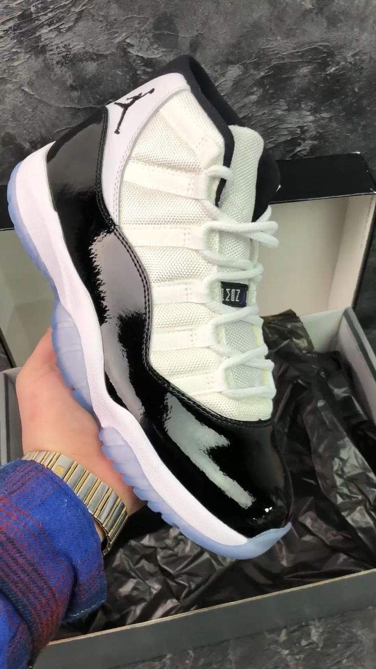 Jordan 11 Retro Concord (2018) photo review