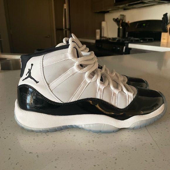 Jordan 11 Retro Concord (2018) photo review