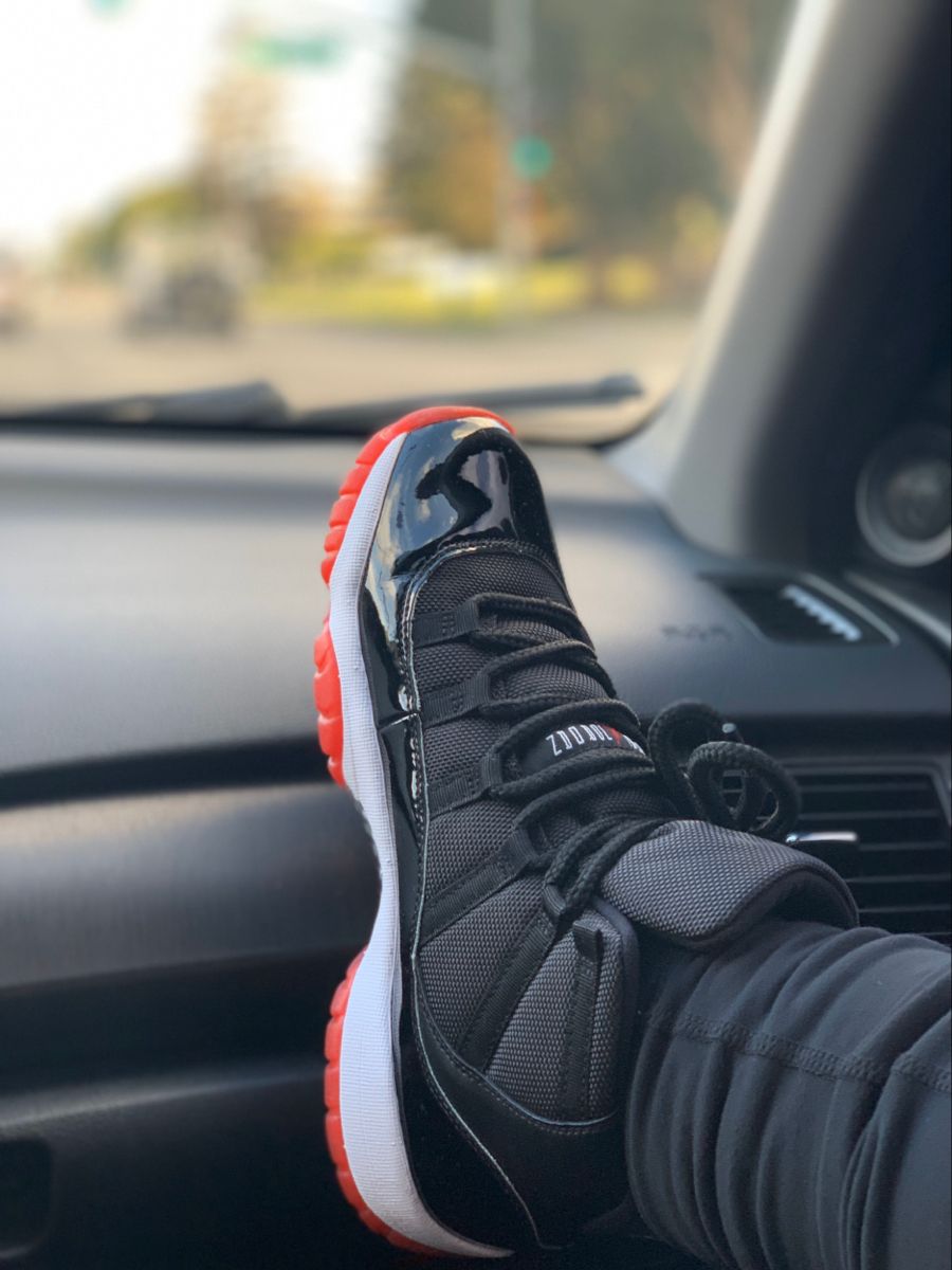 Jordan 11 Retro Playoffs Bred(2019) photo review
