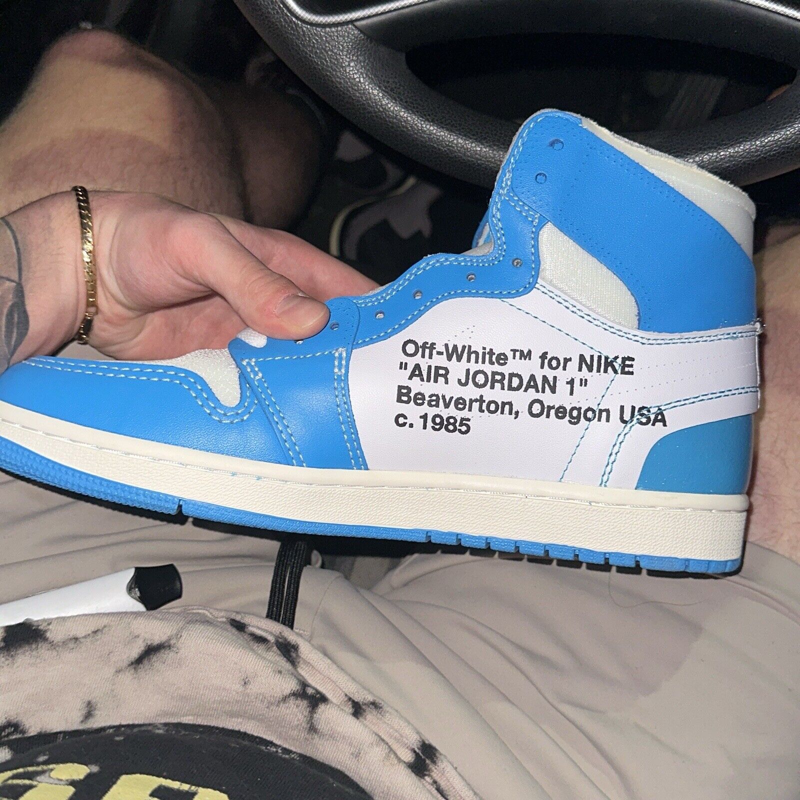 Jordan 1 Retro High Off-White UNC photo review