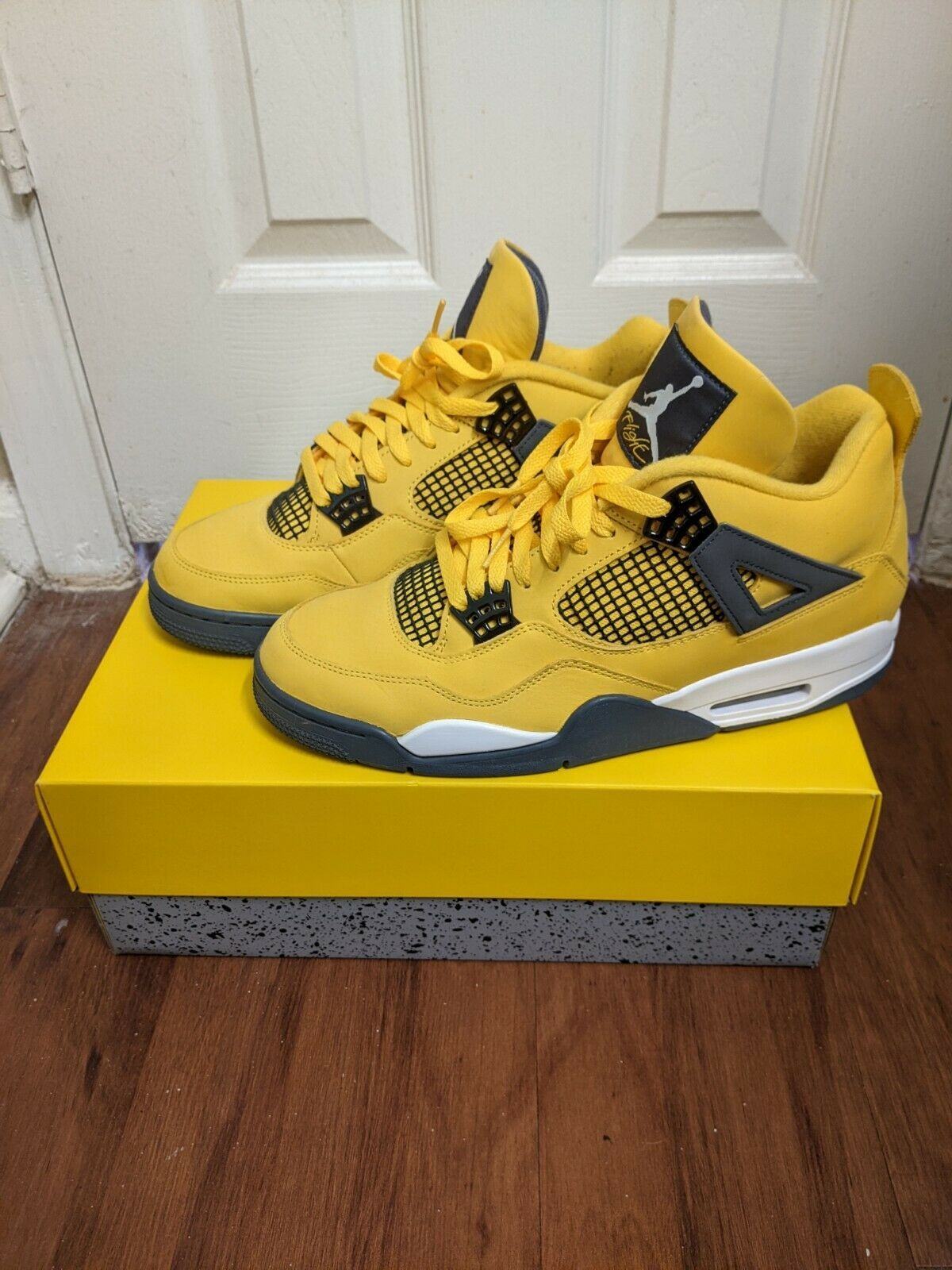 Jordan 4 Retro Lightning (2021) photo review