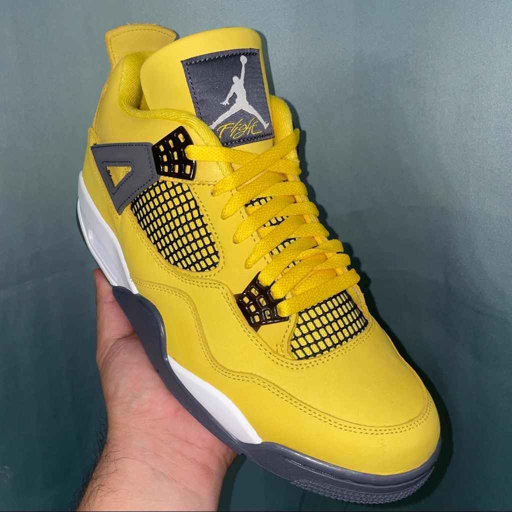 Jordan 4 Retro Lightning (2021) photo review