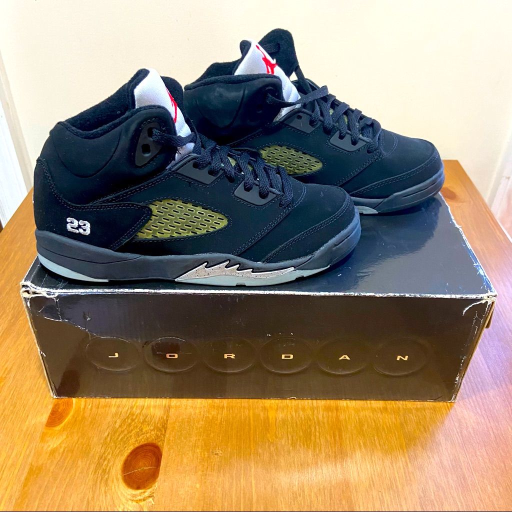 Jordan 5 Retro “Black Metallic” photo review
