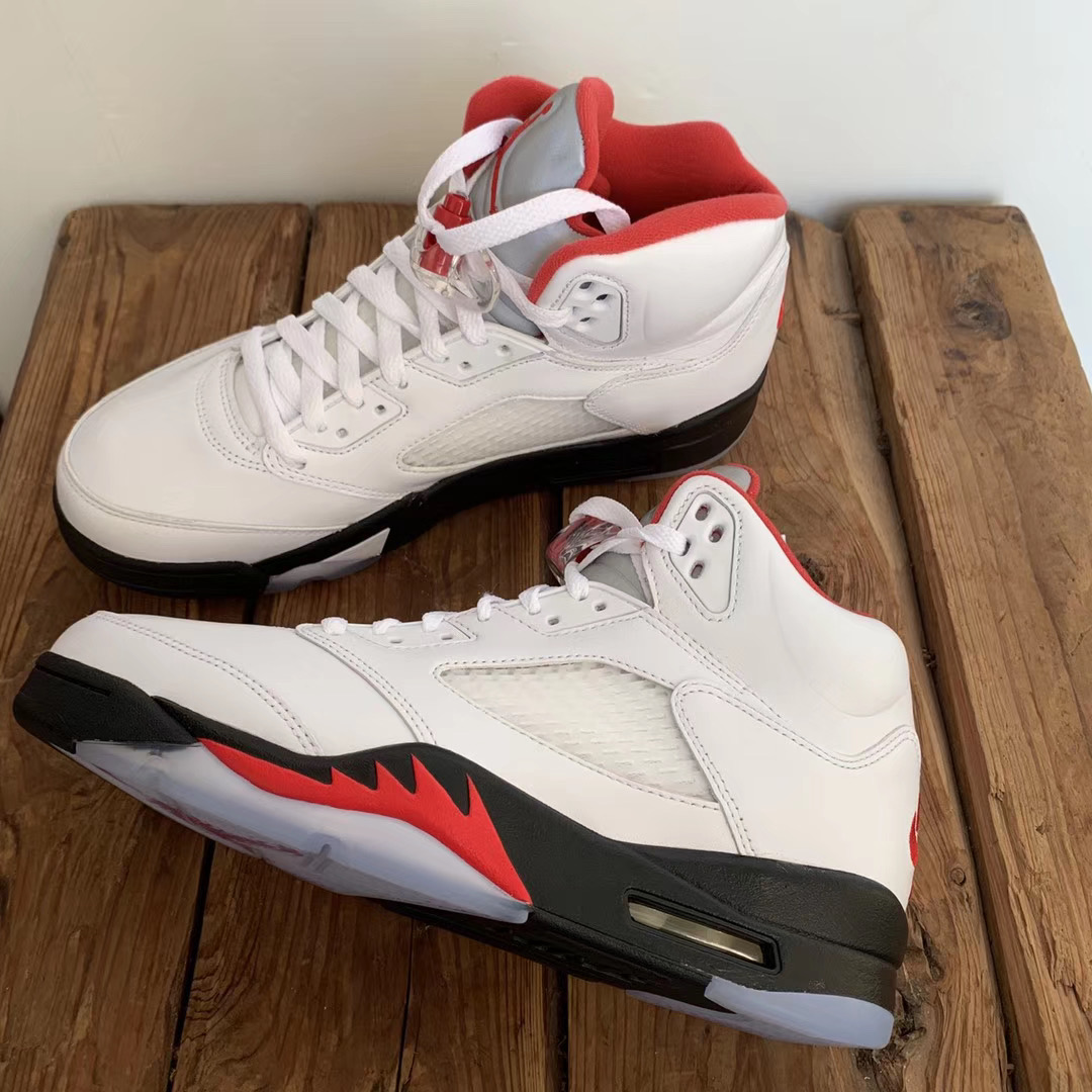 Jordan 5 Retro Fire Red Silver Tongue (2020) photo review