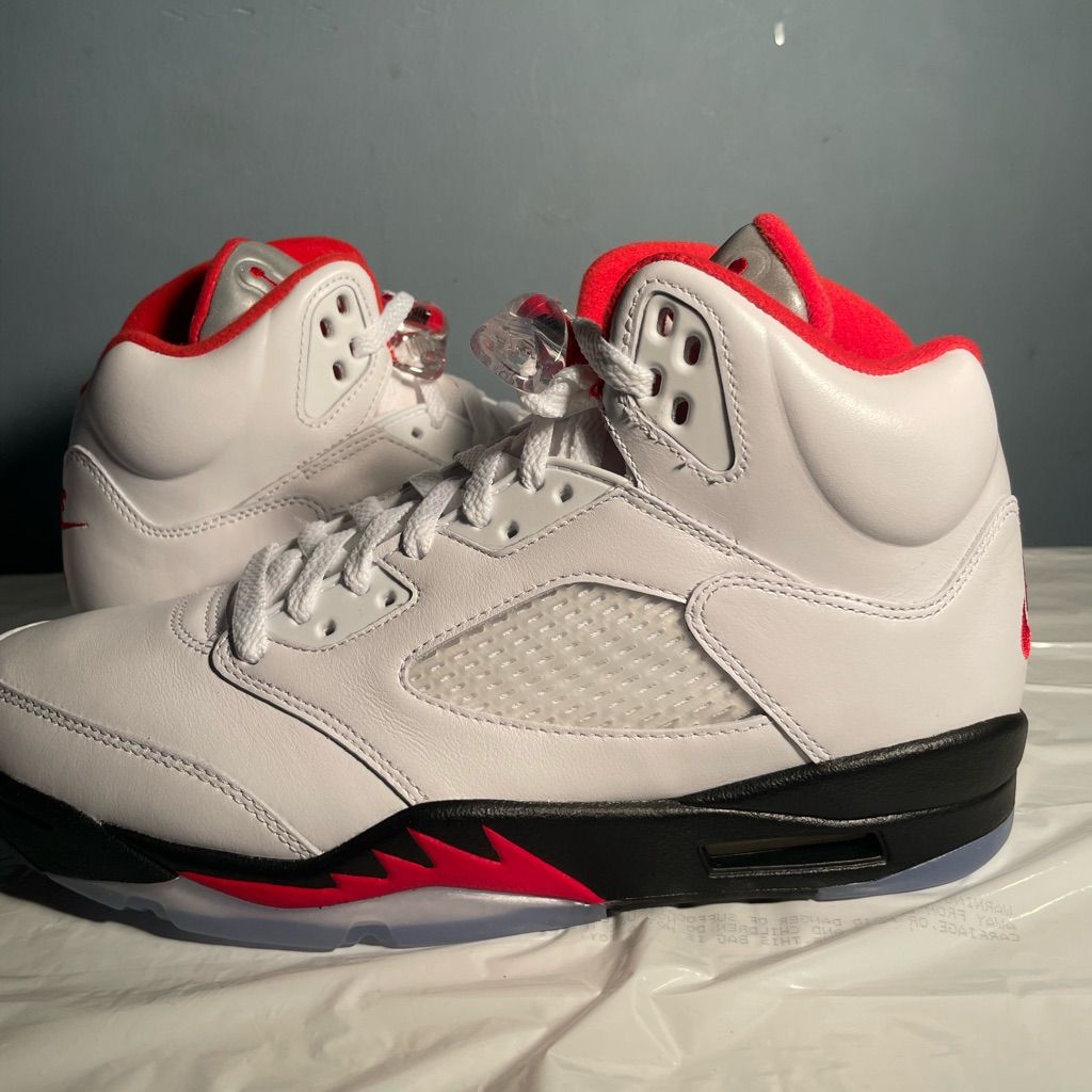 Jordan 5 Retro Fire Red Silver Tongue (2020) photo review