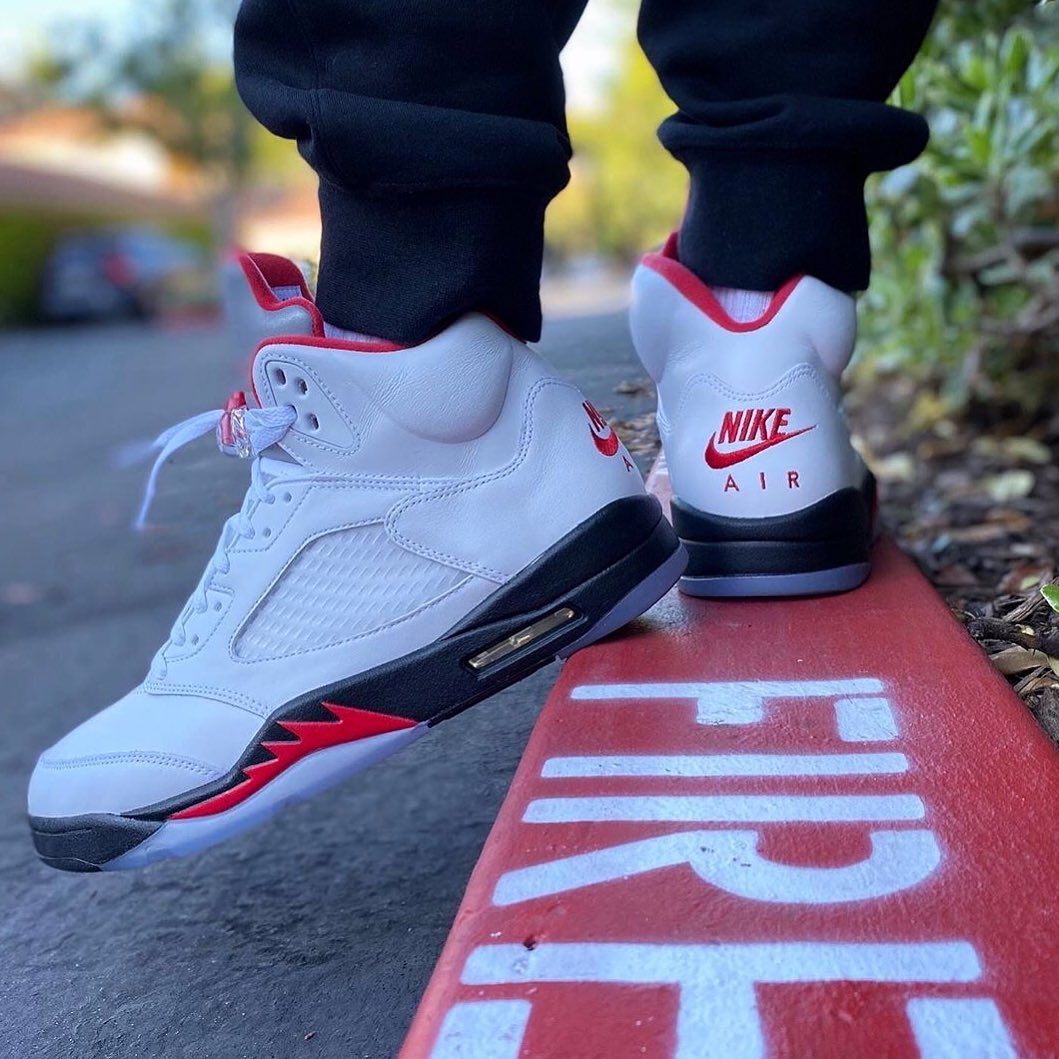 Jordan 5 Retro Fire Red Silver Tongue (2020) photo review