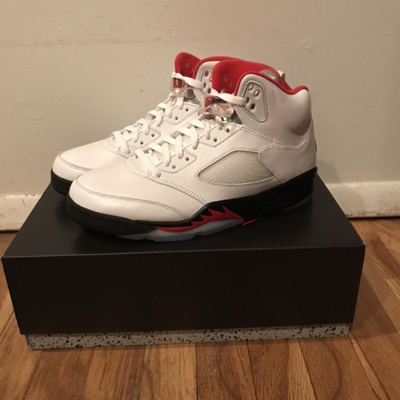 Jordan 5 Retro Fire Red Silver Tongue (2020) photo review
