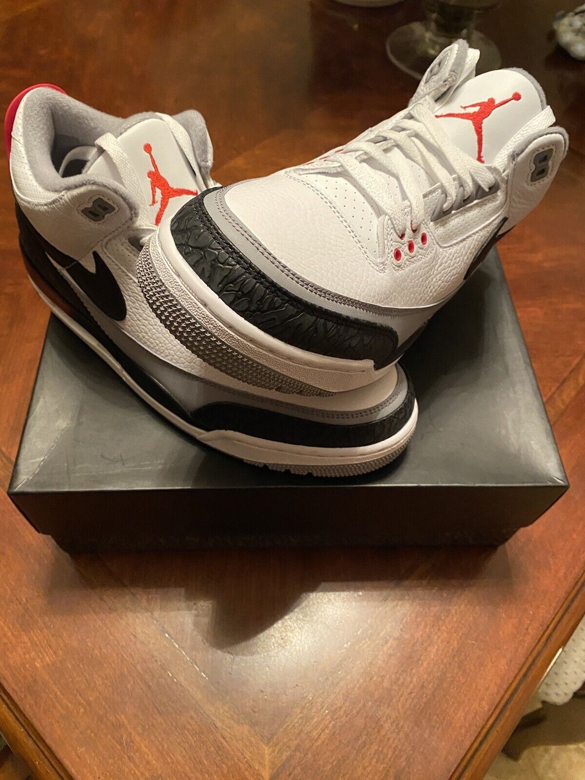 Jordan 3 Retro Tinker Hatfield photo review