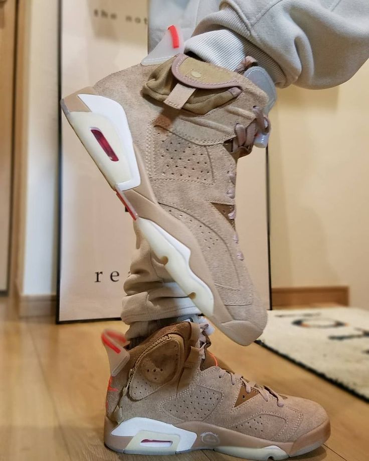 Jordan 6 Retro Travis Scott British Khaki photo review