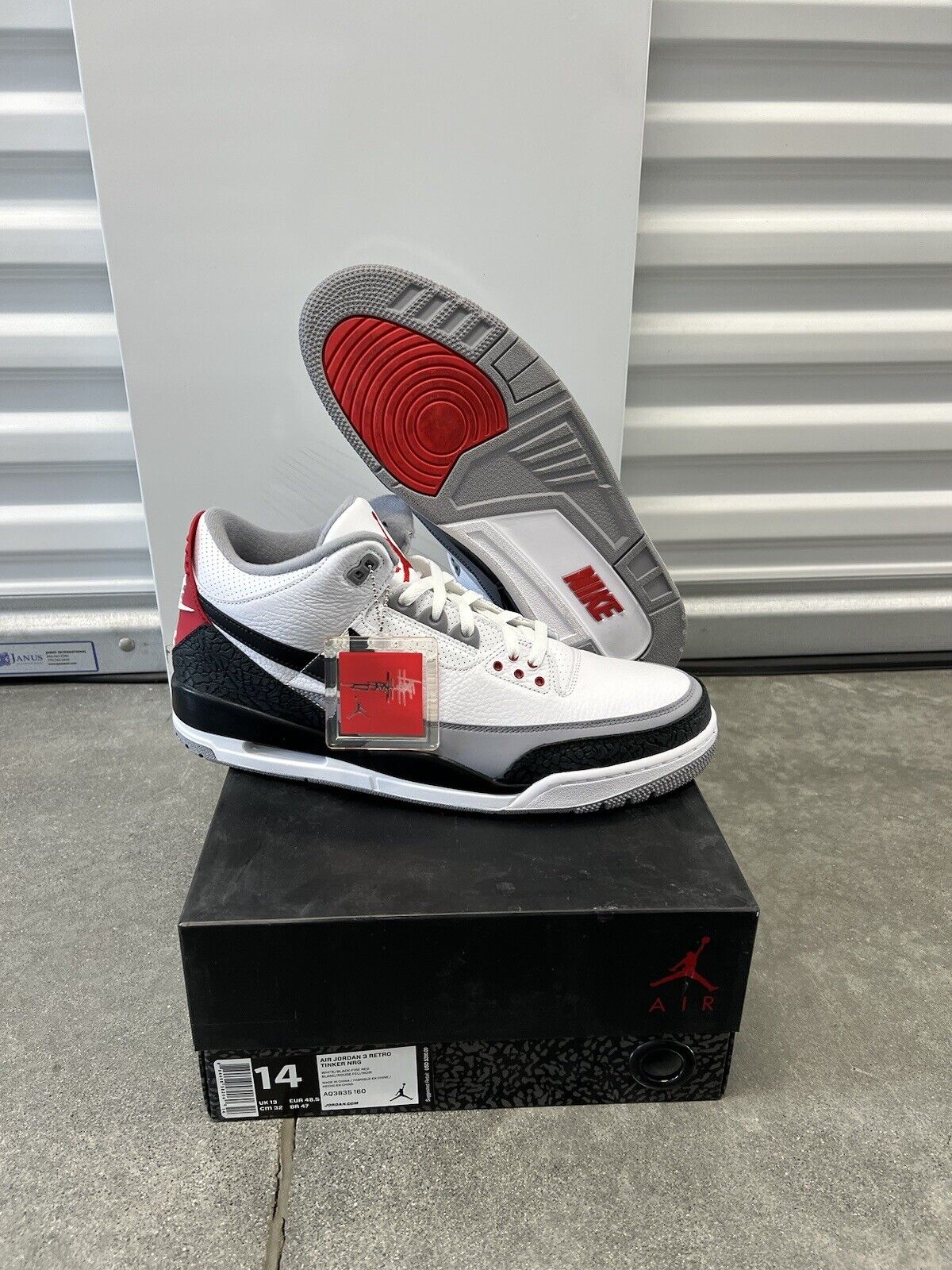 Jordan 3 Retro Tinker Hatfield photo review