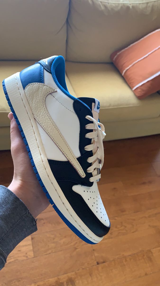 Jordan 1 Retro Low OG SP Fragment x Travis Scott photo review