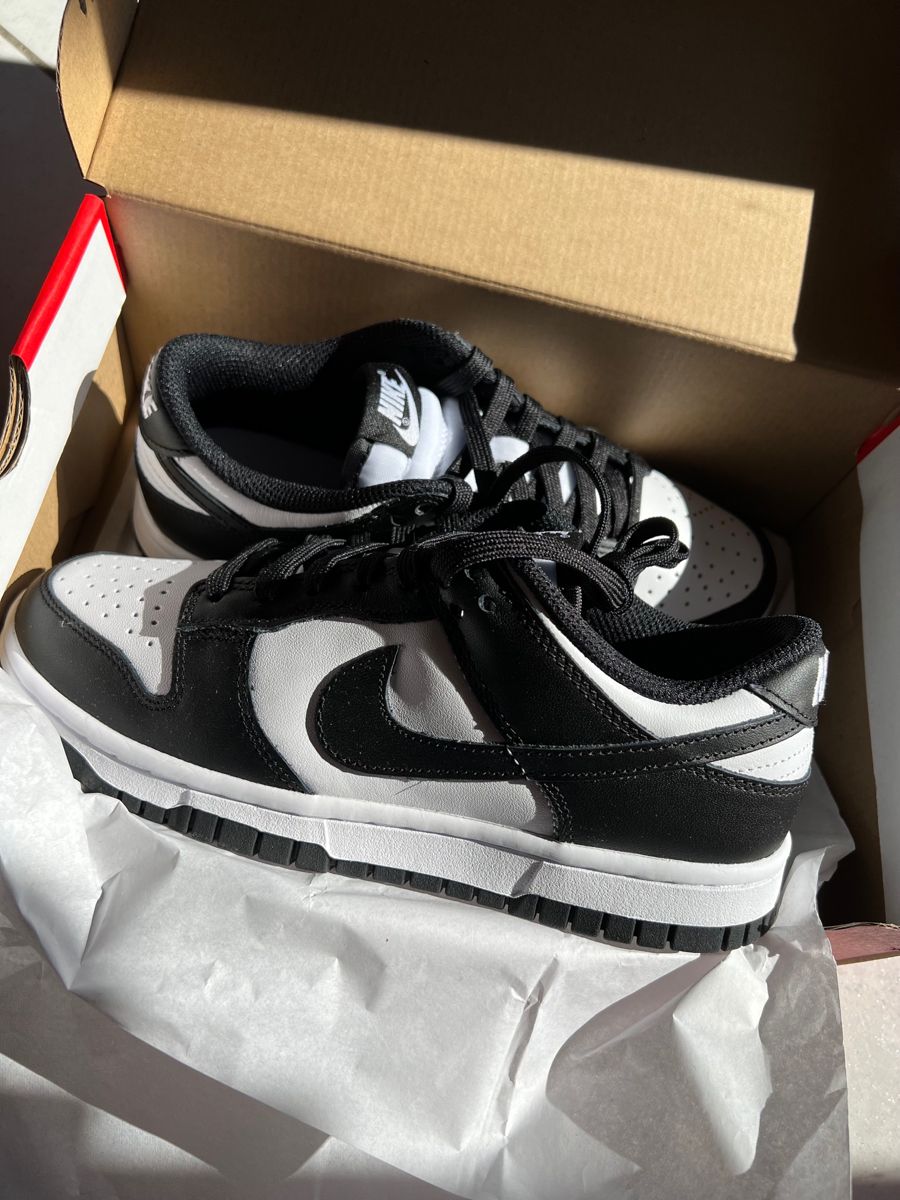 Nike Dunk Low Retro White Black photo review