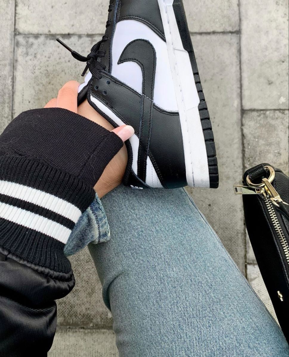 Nike Dunk Low Retro White Black photo review