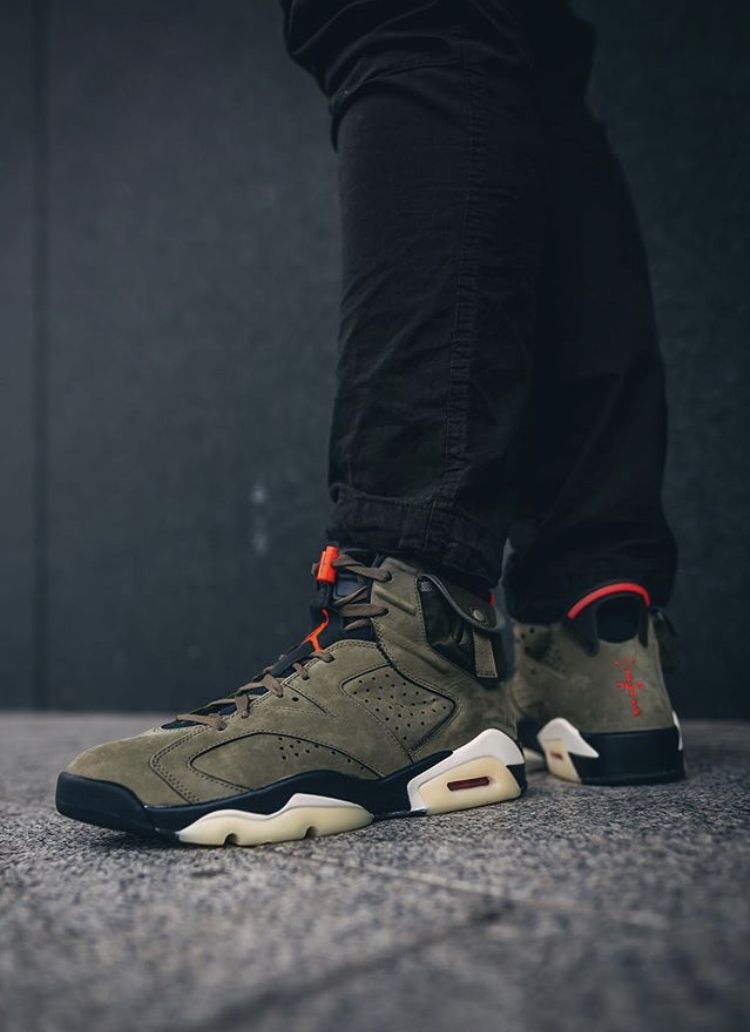 Jordan 6 Retro Travis Scott photo review