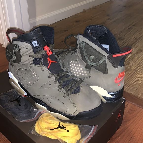 Jordan 6 Retro Travis Scott photo review
