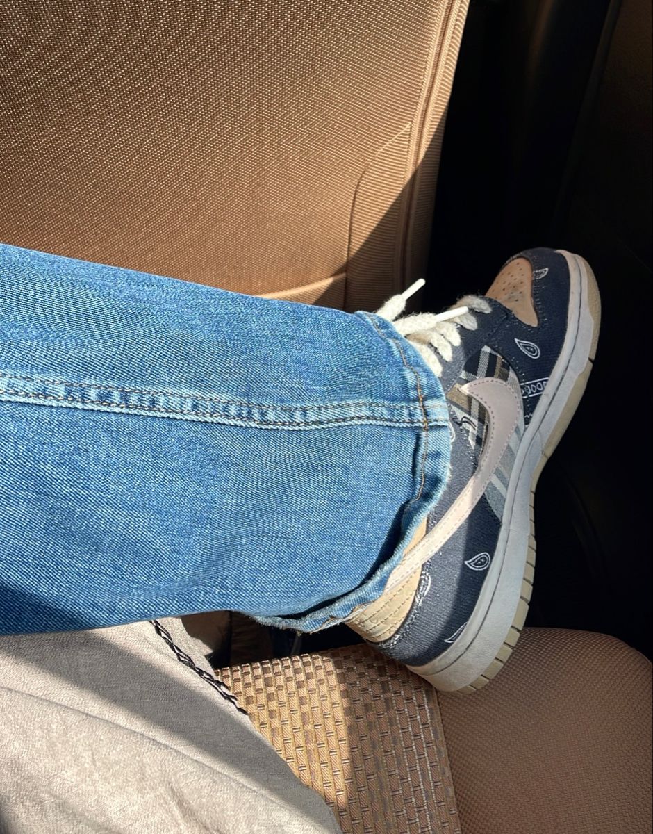 Nike SB Dunk Low Travis Scott photo review