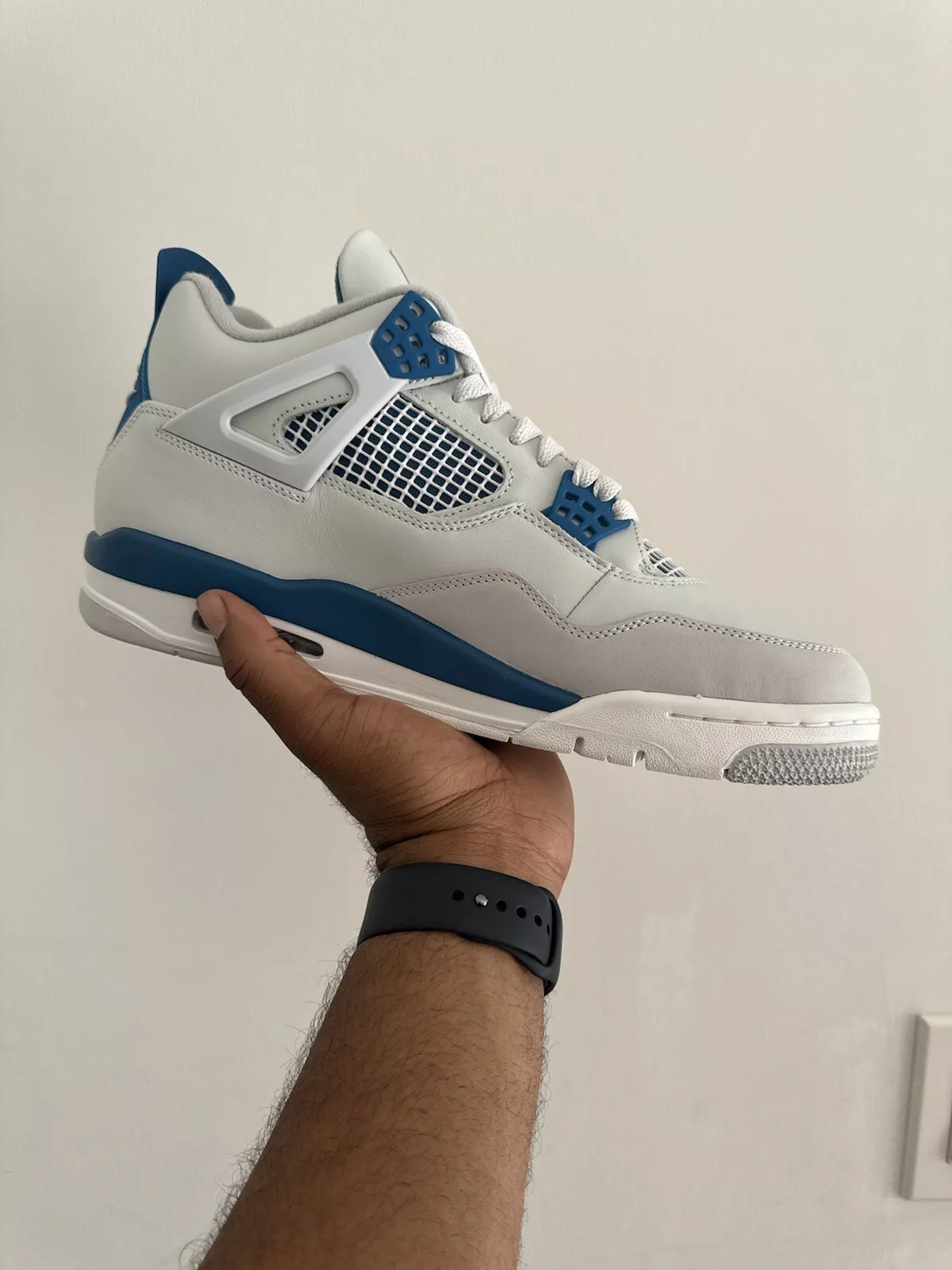 Jordan 4 Retro Military Blue (2024) photo review