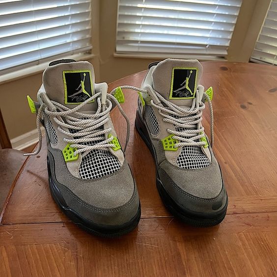 Jordan 4 Retro SE 95 Neon photo review