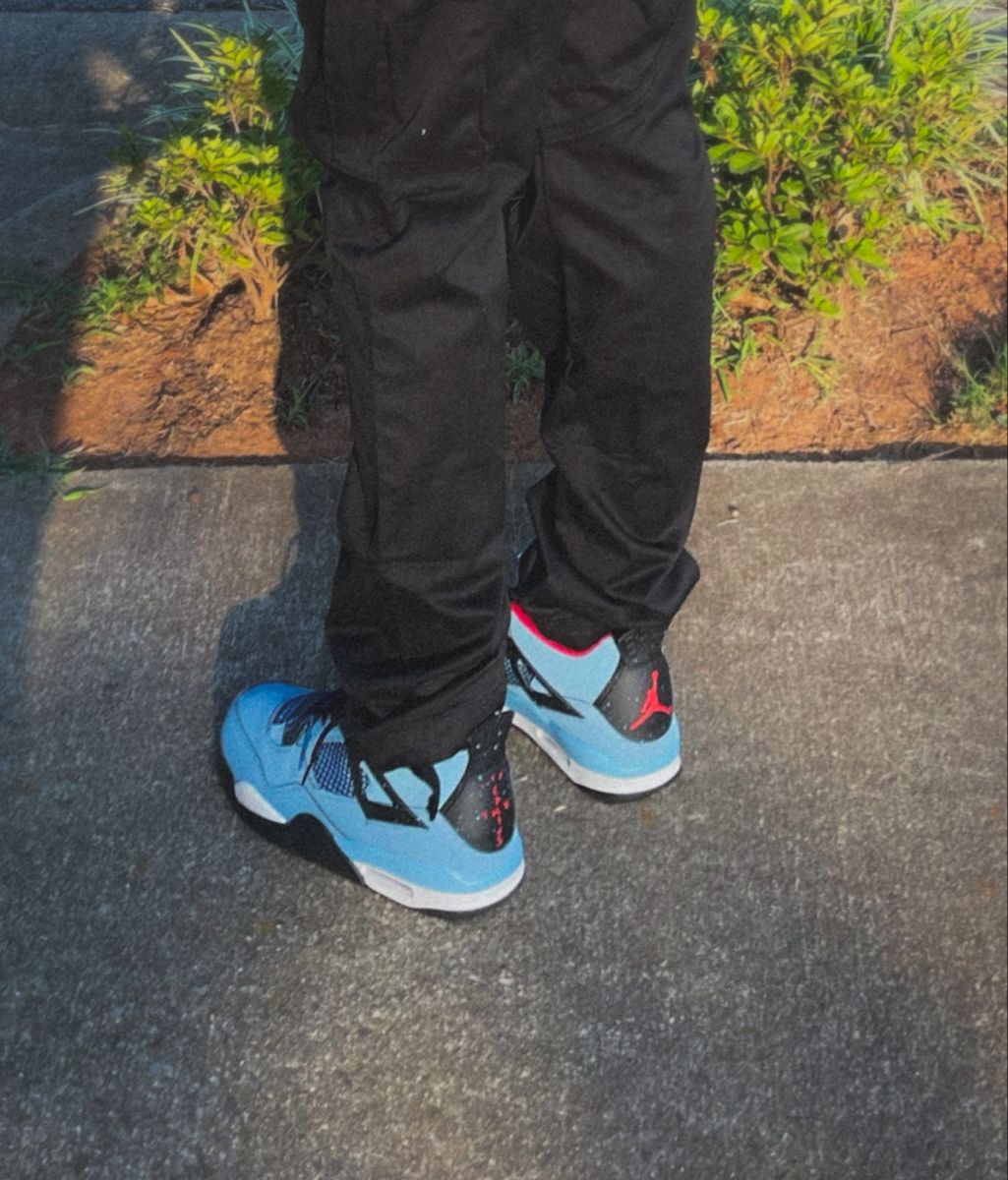 Jordan 4 Retro Travis Scott Cactus Jack photo review