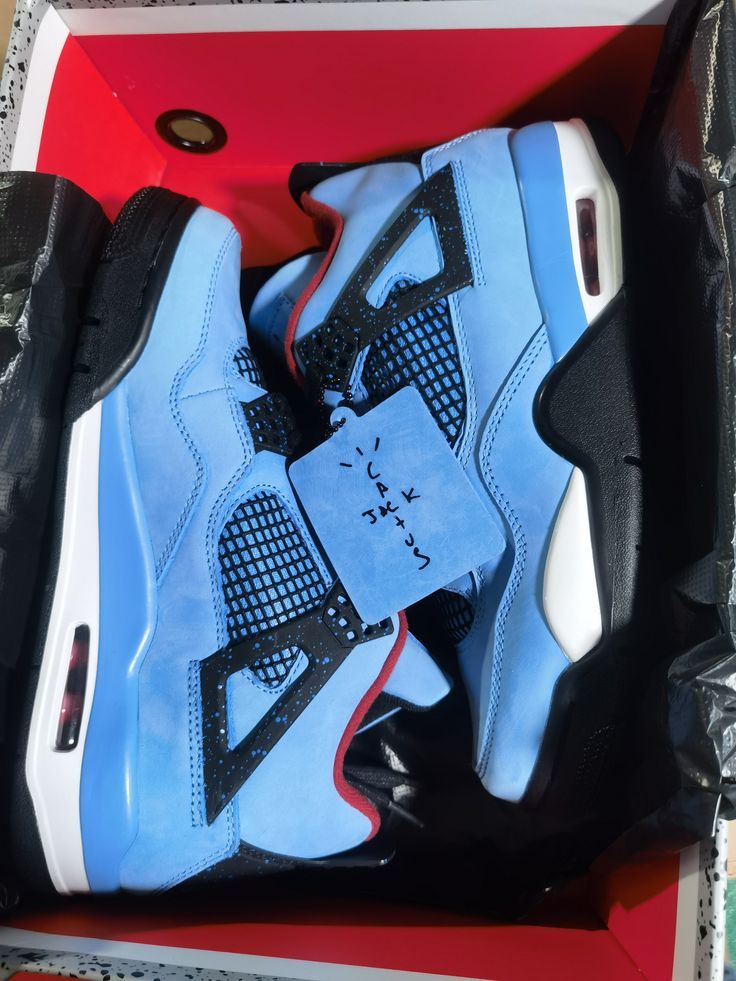 Jordan 4 Retro Travis Scott Cactus Jack photo review