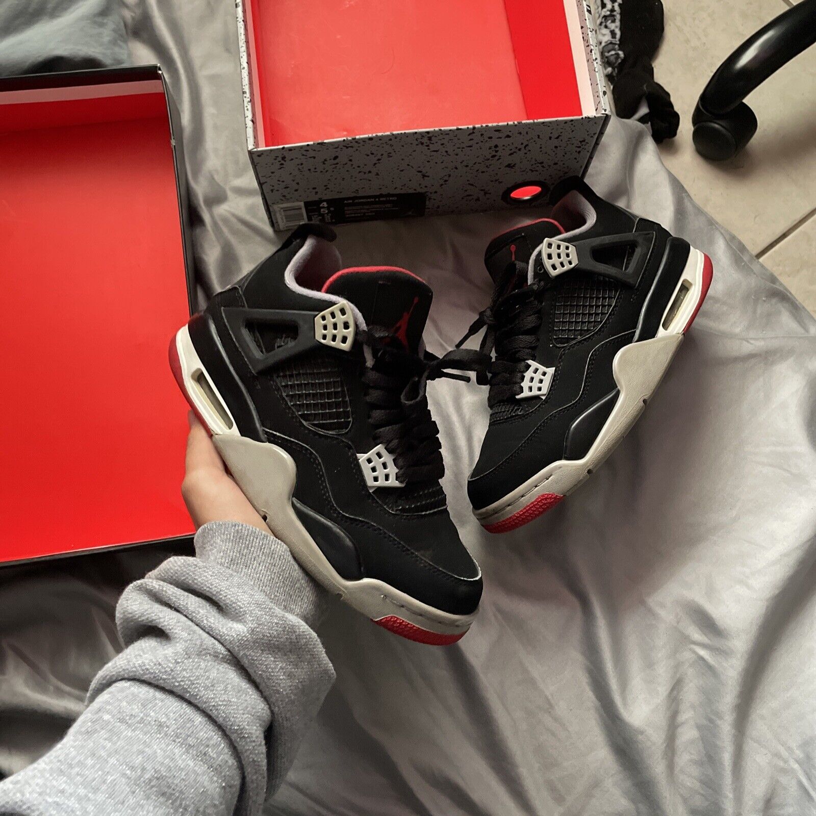 Jordan 4 Retro Bred (2019) photo review