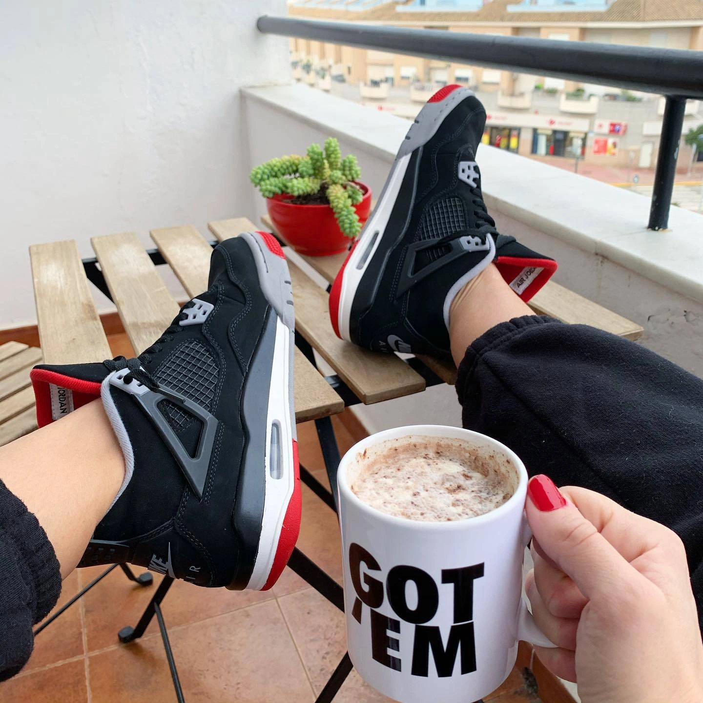 Jordan 4 Retro Bred (2019) photo review