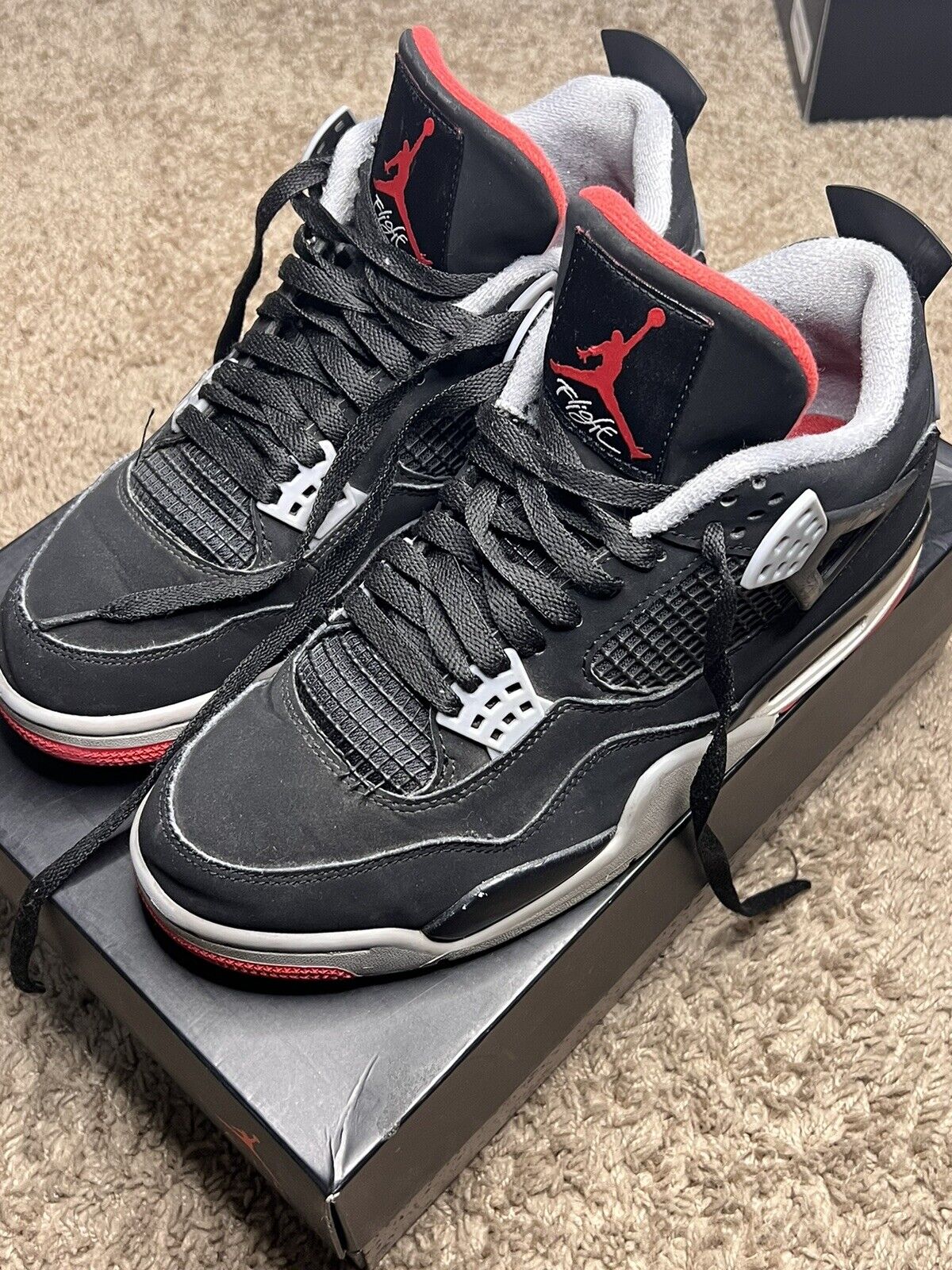 Jordan 4 Retro Bred (2019) photo review