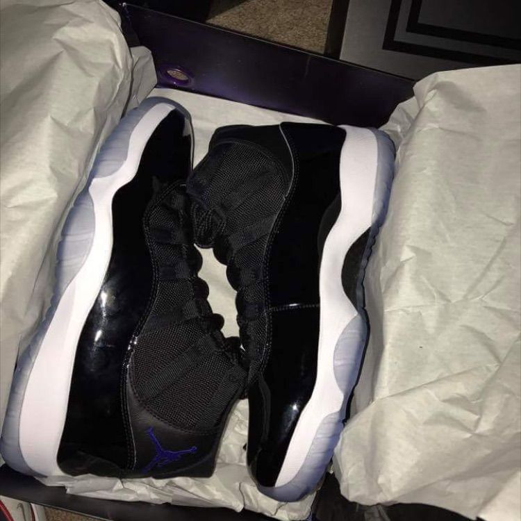 Jordan 11 Retro Space Jam (2016) photo review