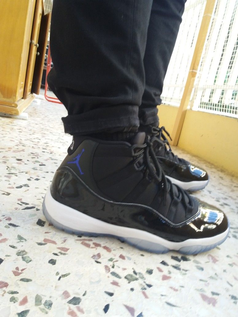 Jordan 11 Retro Space Jam (2016) photo review