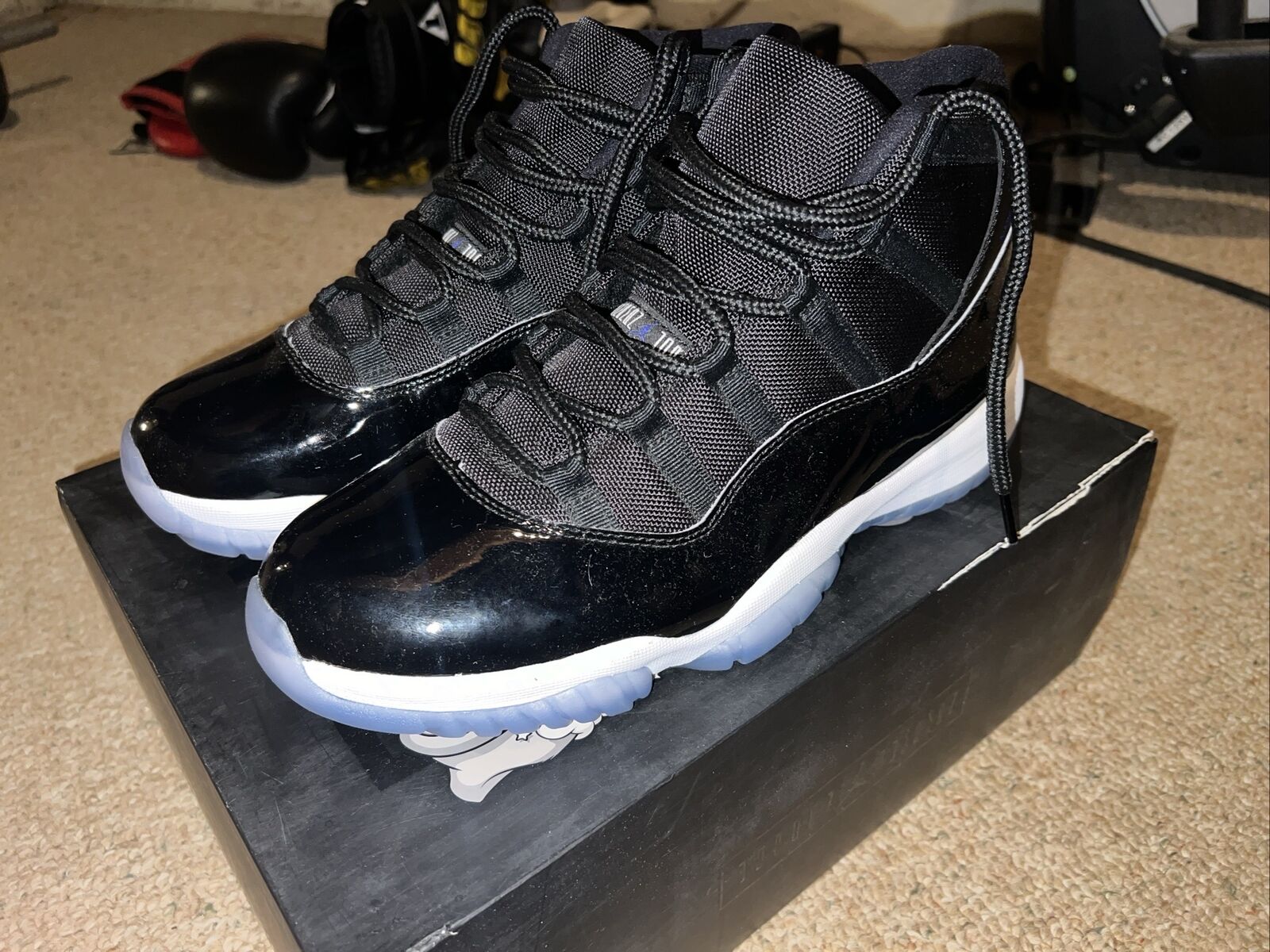 Jordan 11 Retro Space Jam (2016) photo review