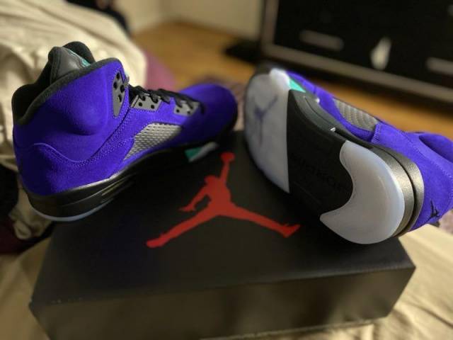 Jordan 5 Retro Alternate Grape photo review