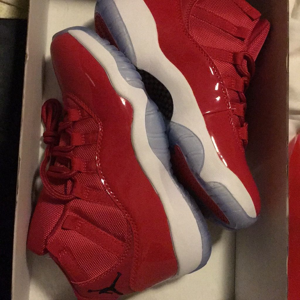 Jordan 11 Retro Win like 96 photo review