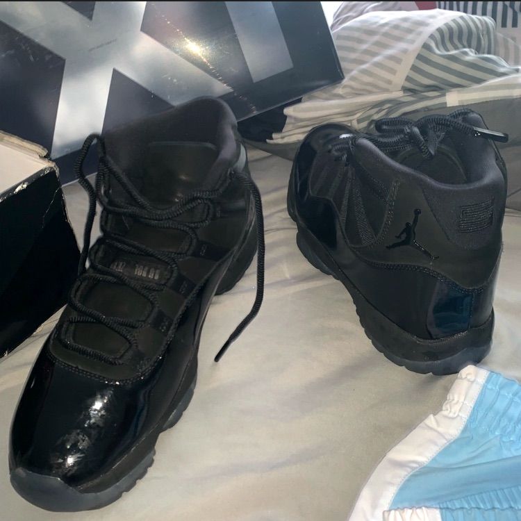 Jordan 11 Retro Cap and Gown photo review
