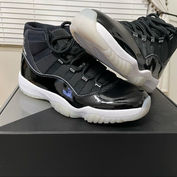 Jordan 11 Retro Jubilee(25th Anniversary) photo review