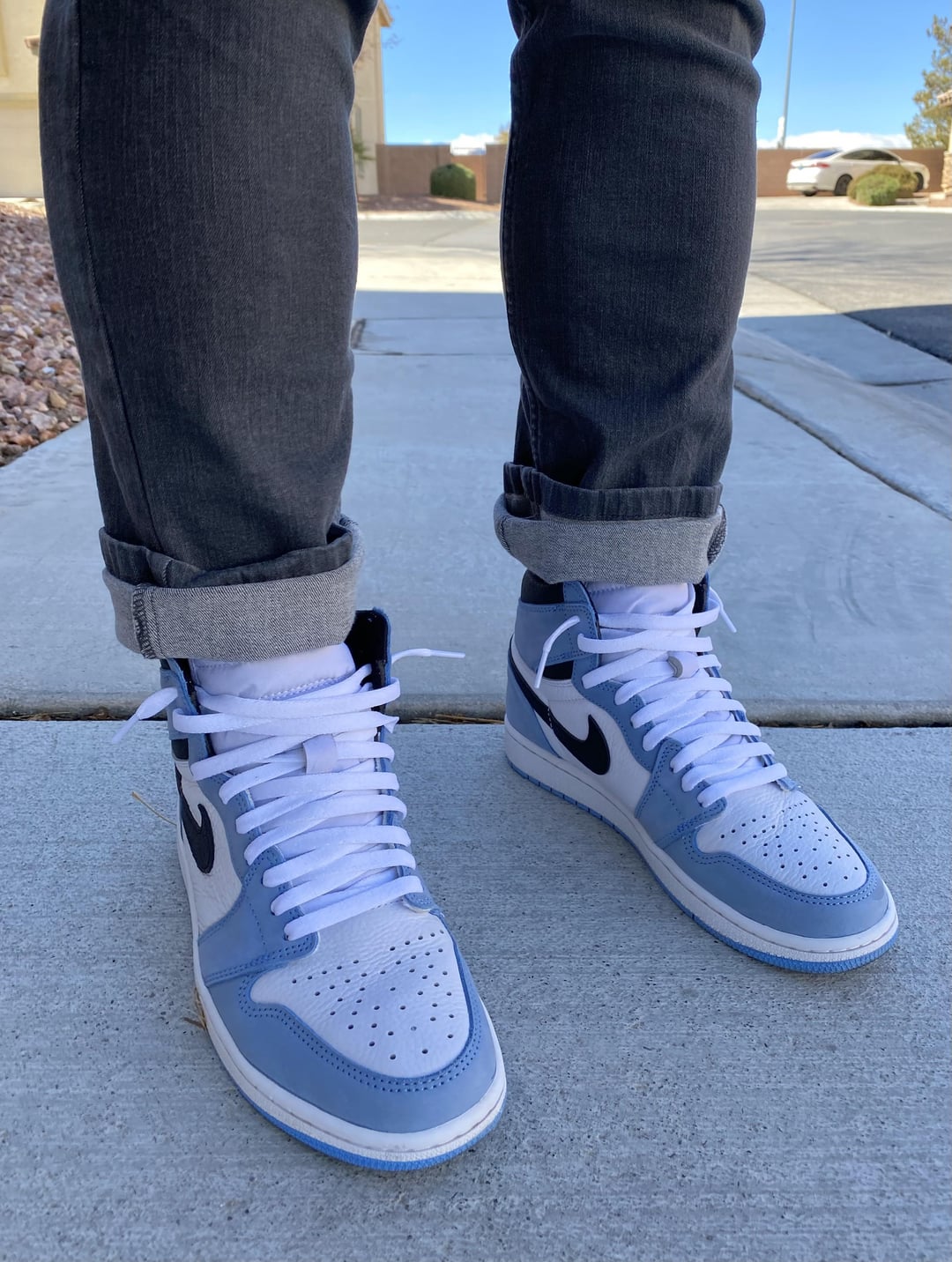 Jordan 1 Retro High OG University Blue photo review