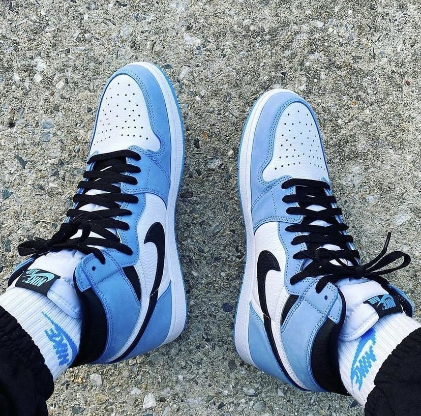 Jordan 1 Retro High OG University Blue photo review