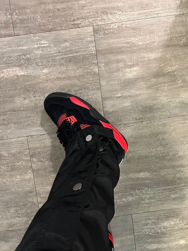 Jordan 4 Retro Red Thunder photo review