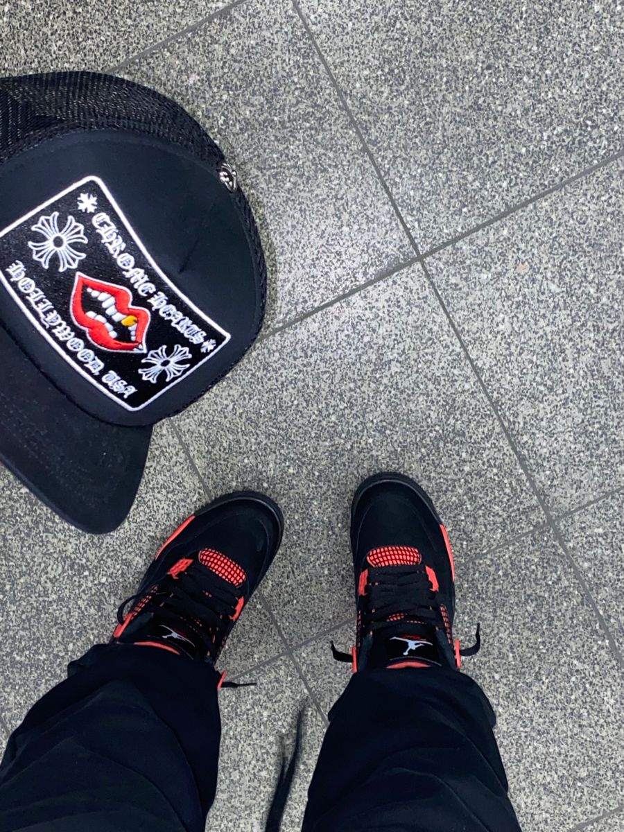 Jordan 4 Retro Red Thunder photo review