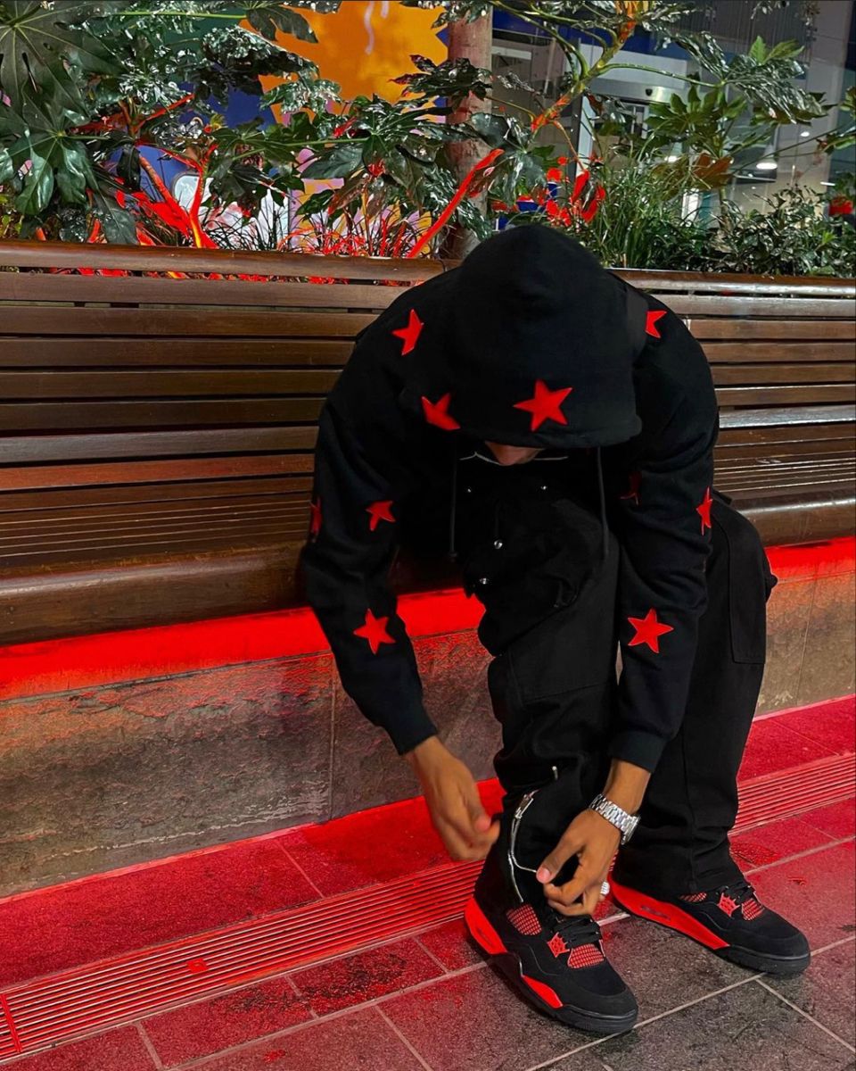 Jordan 4 Retro Red Thunder photo review