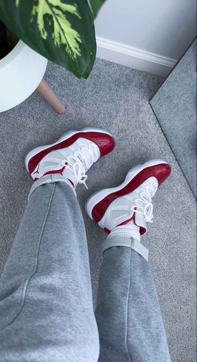 Jordan 11 Retro Cherry (2022) photo review