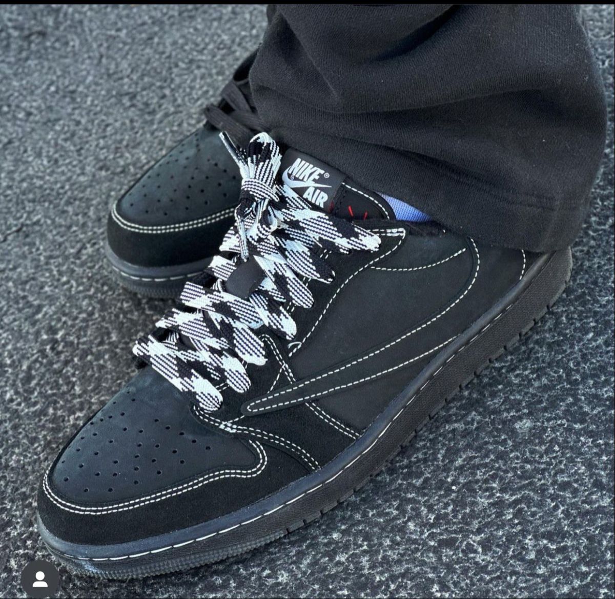 Jordan 1 Retro Low OG SP Travis Scott Black Phantom photo review